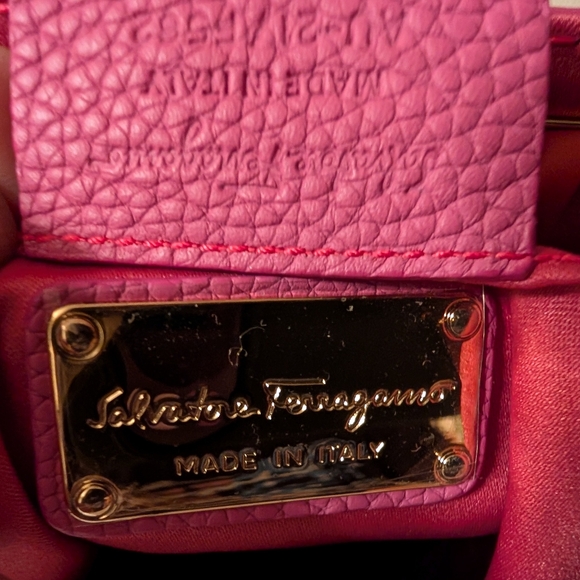 Salvatore Ferragamo Pink Leather Gancini Flap XLarge Clutch - Picture 10 of 13